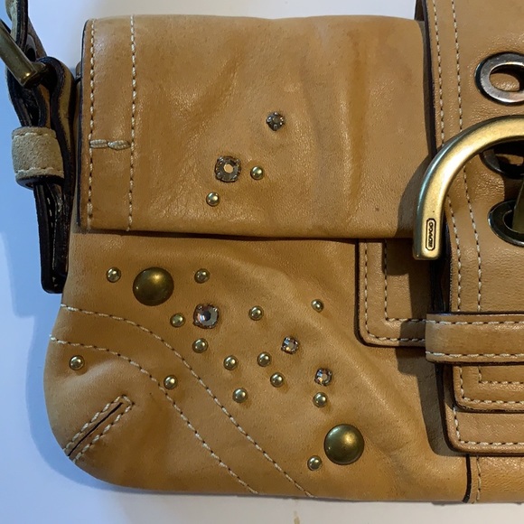 Coach studded vachetta leather shoulder bag - Picture 5 of 14